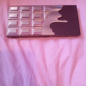 Makeup Revolution London - Chocolate Elixir Makeup Palette BNWOT